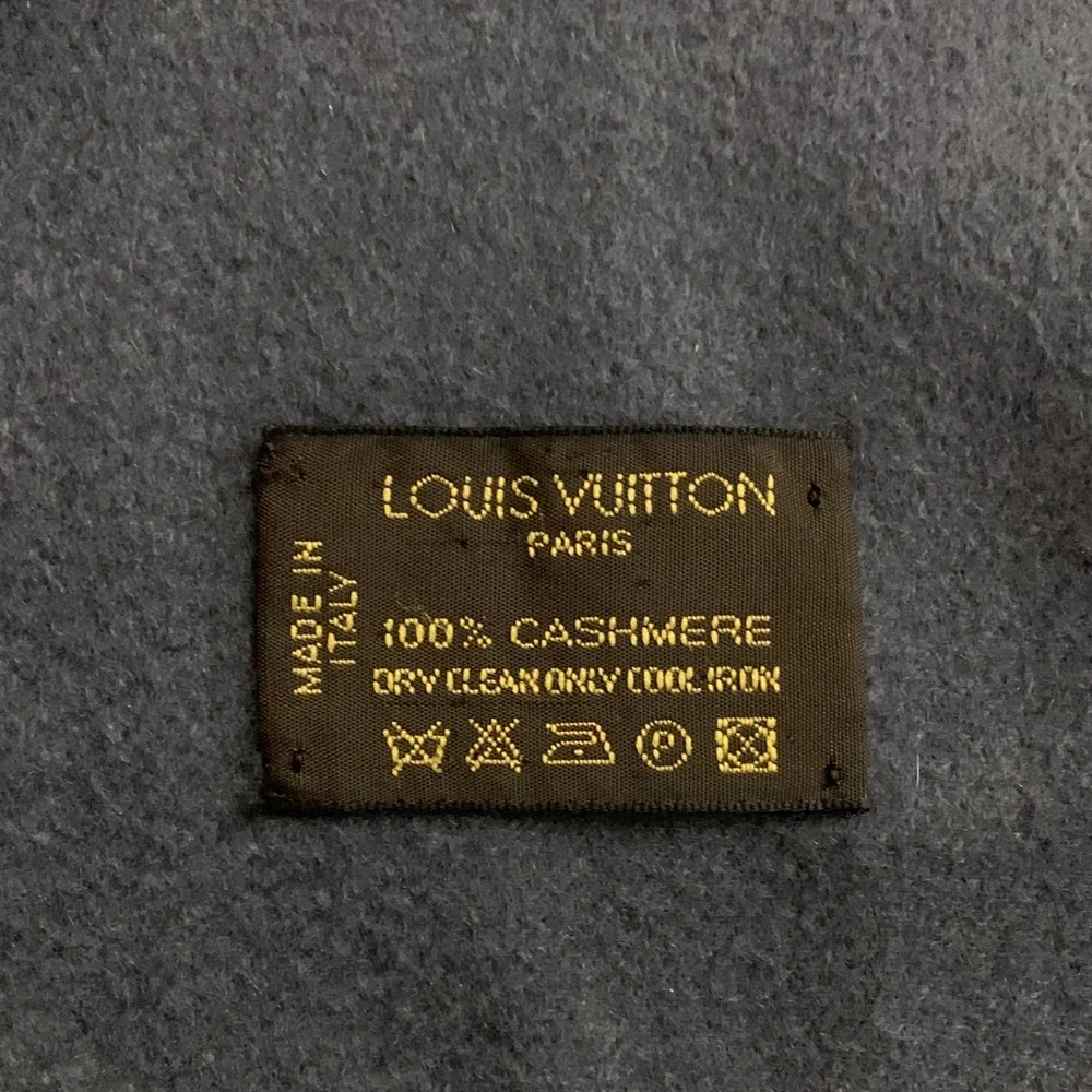Louis Vuitton Cashmere Charcoal Scarf for Men - Picture 3 of 9